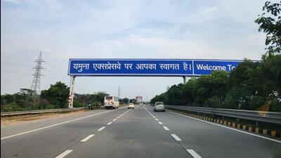 Under the affordable housing scheme at least 3,000 plots measuring 30 square metre (sqm) will be offered in sectors 18 and 20 near Noida international airport. (HT Photos) Under the affordable housing scheme at least 3,000 plots measuring 30 square metre (sqm) will be offered in sectors 18 and 20 near Noida international airport. (HT Photos)