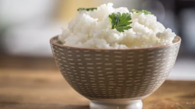 Dr Sethi gave cold rice a 5 rating on his gut health trends list. (Freepik) Dr Sethi gave cold rice a 5 rating on his gut health trends list. (Freepik)