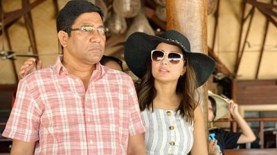 Hina's father died due to cardiac arrest in April 2021. Hina's father died due to cardiac arrest in April 2021.
