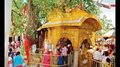 A video of a scuffle between a priest and a security guard over dress at the Maa Chintpurni temple in Himachal Pradesh’s Una district surfaced on social media on Tuesday, following which temple authorities said they are investigating the incident. (HT File)