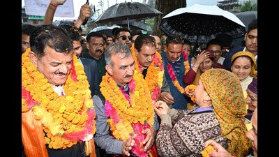 Chief Minister Sukhvinder Singh Sukhu reaffirmed the state government’s commitment to building a green, self-reliant and prosperous Himachal Pradesh, while addressing a public gathering at Baga Sarahan in Nirmand Sub-Division of Kullu district on Tuesday. (Aqil Khan /HT) Chief Minister Sukhvinder Singh Sukhu reaffirmed the state government’s commitment to building a green, self-reliant and prosperous Himachal Pradesh, while addressing a public gathering at Baga Sarahan in Nirmand Sub-Division of Kullu district on Tuesday. (Aqil Khan /HT)