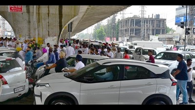 No official diversion plans were announced in advance, which further worsened the situation. (Gurpreet Singh/HT) No official diversion plans were announced in advance, which further worsened the situation. (Gurpreet Singh/HT)