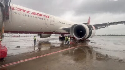 Air India flight from San Francisco to Mumbai which suffered a technical snag in one of its engines due to which passengers had to be deplaned during a scheduled halt at the Kolkata airport, Tuesday, June 17, 2025. (PTI) Air India flight from San Francisco to Mumbai which suffered a technical snag in one of its engines due to which passengers had to be deplaned during a scheduled halt at the Kolkata airport, Tuesday, June 17, 2025. (PTI)