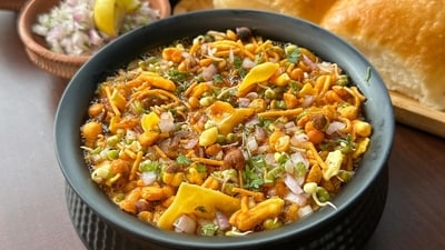 Misal Pav has got top marks in the list of world best breakfast (instagram) Misal Pav has got top marks in the list of world best breakfast (instagram)