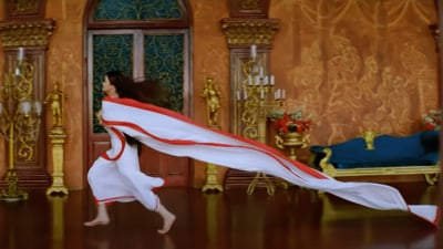 Paro ran across the haveli in a saree created overnight by Neeta Lulla and her team. Paro ran across the haveli in a saree created overnight by Neeta Lulla and her team.
