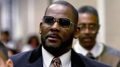 Rapper R. Kelly collapsed in his prison cell and was rushed to the hospital after allegedly receiving a dangerous medication overdose. (AP / Matt Marton) Rapper R. Kelly collapsed in his prison cell and was rushed to the hospital after allegedly receiving a dangerous medication overdose. (AP / Matt Marton)