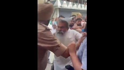 A video grab shows Bharat Bhushan Ashu at the spot in Jawahar Nagar. (HT) A video grab shows Bharat Bhushan Ashu at the spot in Jawahar Nagar. (HT)