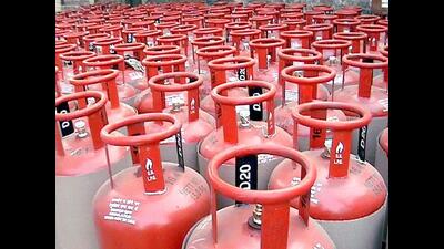 During checking, 44 domestic and three commercial LPG cylinders were found to be underweight due to alleged gas pilferage. (HT Photo)