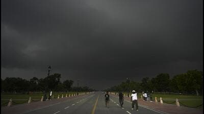 The aim of the trials is not to assess impact on air quality, but whether rain could be induced artificially during peak pollution season. (Sanjeev Verma/HT) The aim of the trials is not to assess impact on air quality, but whether rain could be induced artificially during peak pollution season. (Sanjeev Verma/HT)