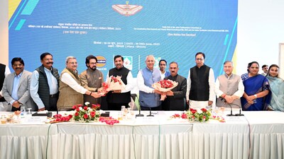 Himachal Pradesh chief minister Sukhvinder Singh Sukhu during a JPC meeting in Shimla on Thursday. State deputy chief minister Mukesh Agnihotri, BJP MP and JPC Chairman PP Chaudhary, party MPs Anurag Thakur, Bhubaneswar Kalita, Trinamool Congress MP Kalyan Banerjee and others also present. (ANI)