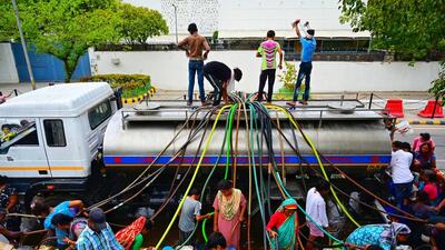 Many localities are dependent on tankers for water supply. (HT Archive) Many localities are dependent on tankers for water supply. (HT Archive)