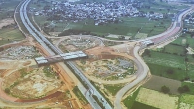The Yamuna Expressway Industrial Development Authority (YEIDA), during its 85th board meeting, approved an affordable housing scheme for the EWS and the development of a recreational zone featuring a golf course, gymkhana, and Dilli Haat near the upcoming Noida International Airport. (Representational photo) (Sunil Ghosh/ HT Photo) (HT_PRINT) The Yamuna Expressway Industrial Development Authority (YEIDA), during its 85th board meeting, approved an affordable housing scheme for the EWS and the development of a recreational zone featuring a golf course, gymkhana, and Dilli Haat near the upcoming Noida International Airport. (Representational photo) (Sunil Ghosh/ HT Photo) (HT_PRINT)