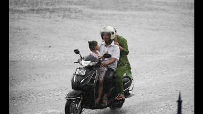 Pre-monsoon showers lashed the state capital on Thursday evening, bringing a noticeable drop in temperature. (Deepak Gupta/HT photo) Pre-monsoon showers lashed the state capital on Thursday evening, bringing a noticeable drop in temperature. (Deepak Gupta/HT photo)