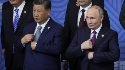 Chinese President Xi Jinping and Russian President Vladimir Putin attend a group photo at the BRICS Summit in Kazan, Russia, Oct. 24, 2024. (AP) Chinese President Xi Jinping and Russian President Vladimir Putin attend a group photo at the BRICS Summit in Kazan, Russia, Oct. 24, 2024. (AP)