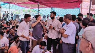 Students at CCSHAU, Hisar continue their protest for the tenth day on Thursday. (HT Photo) Students at CCSHAU, Hisar continue their protest for the tenth day on Thursday. (HT Photo)