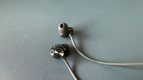 It's not audiophile-grade by any means, but for under ₹2,000, this is easily among the best sounding Bluetooth neckbands you can buy. (HT Tech) It's not audiophile-grade by any means, but for under ₹2,000, this is easily among the best sounding Bluetooth neckbands you can buy. (HT Tech)