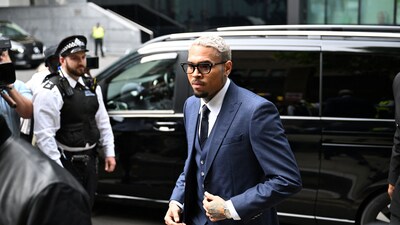 U.S. singer Chris Brown, who has been charged with inflicting grievous bodily harm in what prosecutors said was an "unprovoked attack" on a music producer at the Tape nightclub in central London in 2023, appears at Southwark Crown Court in London, Britain, June 20, 2025. REUTERS/Chris J Ratcliffe (REUTERS)