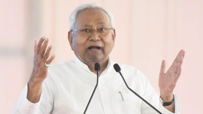 Bihar Chief Minister Nitish Kumar addressing during a public meeting at Siwan, Bihar, India, Friday,20. 2025 (HT Photo)