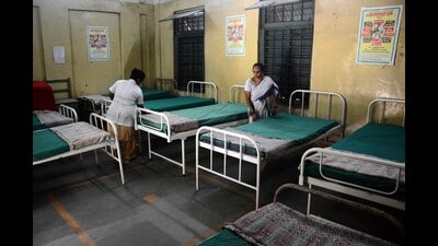According to the officials, the charge sheet mentions five officials from Class I to Class IV and includes alleged accusations against four former medical superintendents, two former administrative officers, two former office superintendents and two senior clerks. (HT FILE) According to the officials, the charge sheet mentions five officials from Class I to Class IV and includes alleged accusations against four former medical superintendents, two former administrative officers, two former office superintendents and two senior clerks. (HT FILE)
