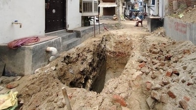 The police said Bhoop Singh, 54, a resident of Roshan Nagar in Faridabad, confessed to strangling Tannu Rajput and throwing her body in a 10-foot soak pit dug for the purpose in front of his house.
