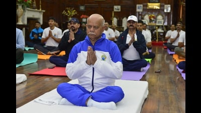 Himachal governor Shiv Pratap Shukla during Yoga Day celebrations. (HT Photo) Himachal governor Shiv Pratap Shukla during Yoga Day celebrations. (HT Photo)