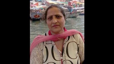 The woman, identified as Sonam Jain, was discovered lying in a pool of blood inside her bathroom. (HT Photo) The woman, identified as Sonam Jain, was discovered lying in a pool of blood inside her bathroom. (HT Photo)