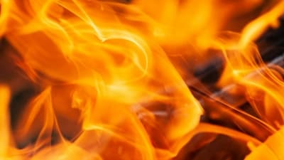 Massive fire in Newark, New Jersey. (UnSplash) Massive fire in Newark, New Jersey. (UnSplash)