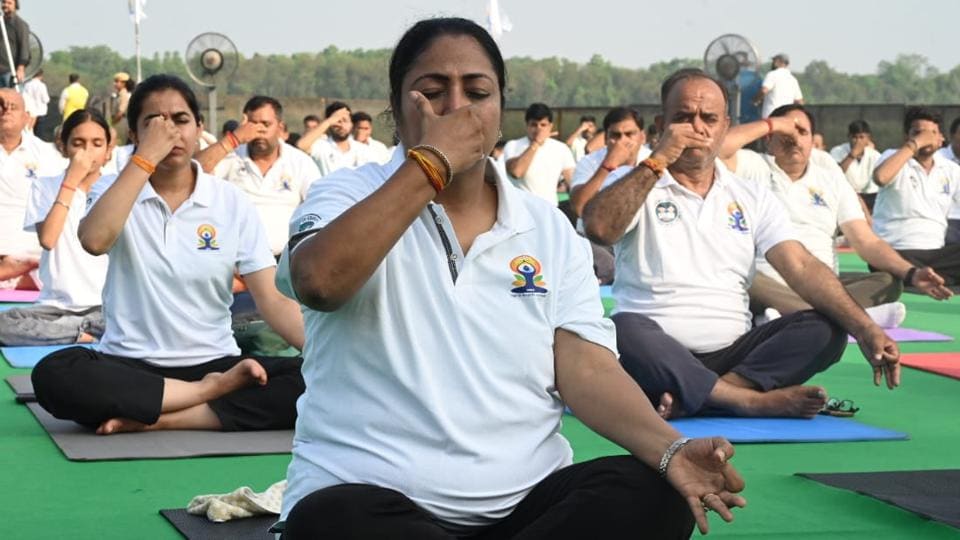 “I wanted to celebrate this day by doing yoga by the Yamuna,” Gupta said addressing the event. (Sonu Mehta / HT) “I wanted to celebrate this day by doing yoga by the Yamuna,” Gupta said addressing the event. (Sonu Mehta / HT)