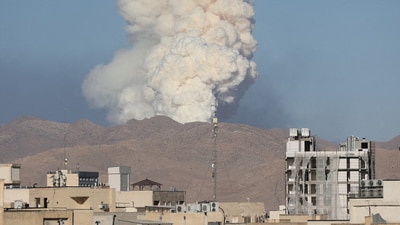 FILE PHOTO: Smoke rises following an Israeli attack in Tehran, Iran, June 18, 2025. Majid Asgaripour/WANA (West Asia News Agency) via REUTERS   ATTENTION EDITORS - THIS PICTURE WAS PROVIDED BY A THIRD PARTY/File Photo (via REUTERS)
