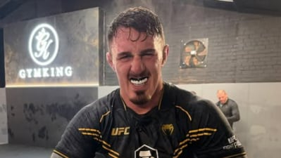 Tom Aspinall becomes UFC champion: All on his wife Justyna and 3 sons (tomaspinallofficial/Instagram) Tom Aspinall becomes UFC champion: All on his wife Justyna and 3 sons (tomaspinallofficial/Instagram)