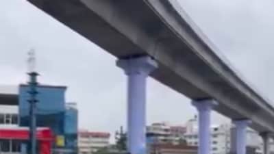 Cracks developed on Tamil Nadu's Hosur flyover (Pic for representation) (X/@satheesh_kcp) Cracks developed on Tamil Nadu's Hosur flyover (Pic for representation) (X/@satheesh_kcp)