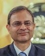 Sanjay Malhotra, a 1989 BTech graduate in computer science from IIT Kanpur, addressed students and faculty at the main auditorium. (Sourced)