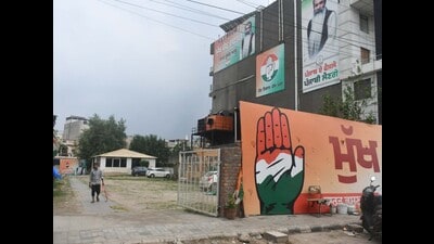 Congress election office bears a deserted look after the party’s defeat in Ludhiana West byelection. (Gurpreet Singh/HT) Congress election office bears a deserted look after the party’s defeat in Ludhiana West byelection. (Gurpreet Singh/HT)