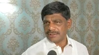 DK Suresh (File Photo) DK Suresh (File Photo)