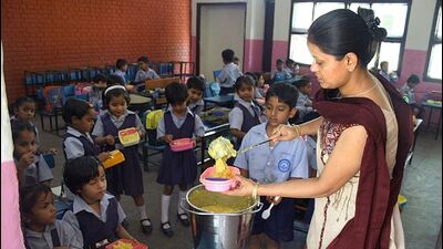 Dietary habits formed early in life tend to persist, excessive salt consumption during childhood can shape taste preferences, making children more likely to prefer salty foods later in life. (HT Photo)