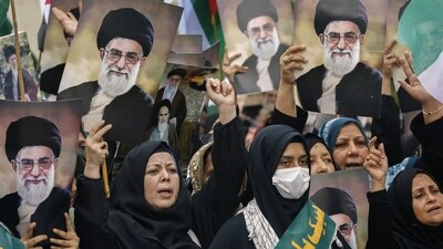 In Pakistan, several protesters gathered in Karachi, holding portraits of Iran's Supreme Leader Ayatollah Ali Khamenei during a demonstration against the US and Israel on Sunday, June 22, 2025. (Bloomberg) In Pakistan, several protesters gathered in Karachi, holding portraits of Iran's Supreme Leader Ayatollah Ali Khamenei during a demonstration against the US and Israel on Sunday, June 22, 2025. (Bloomberg)