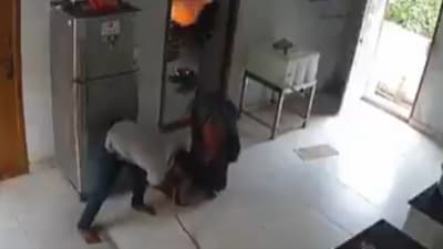 A viral video captured a kitchen explosion caused by a gas leak. (X/@gharkekalesh) A viral video captured a kitchen explosion caused by a gas leak. (X/@gharkekalesh)