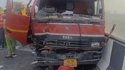 The truck involved in the accident. (HT Photo) The truck involved in the accident. (HT Photo)
