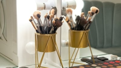 A woman from northeastern China suffered severe facial disfigurement after wearing make-up continuously for 22 years without removal, (Representational image/Unsplash) A woman from northeastern China suffered severe facial disfigurement after wearing make-up continuously for 22 years without removal, (Representational image/Unsplash)