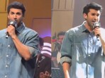Aditya Roy Kapur singing live at Metro In Dino album launch. Aditya Roy Kapur singing live at Metro In Dino album launch.