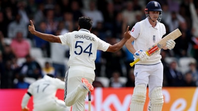 India's Shardul Thakur lured Duckett into depositing the ball to substitute Nitish Reddy. On the next ball, Harry Brook ambled down the crease, looking to flick the ball, but gave away a faint edge to wicketkeeper Rishabh Pant. (@BCCI X) India's Shardul Thakur lured Duckett into depositing the ball to substitute Nitish Reddy. On the next ball, Harry Brook ambled down the crease, looking to flick the ball, but gave away a faint edge to wicketkeeper Rishabh Pant. (@BCCI X)