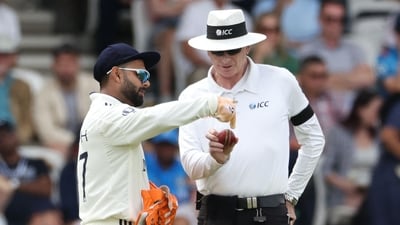 Rishabh Pant (L) complains about the shape of the ball to Australia's umpire Paul Reiffel (R) on day 3 of the first cricket test match between England and India (AFP) Rishabh Pant (L) complains about the shape of the ball to Australia's umpire Paul Reiffel (R) on day 3 of the first cricket test match between England and India (AFP)
