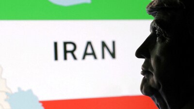 Iran retaliates with a missile strike on a U.S. base in Qatar after American bombings on its nuclear facilities. REUTERS/Dado Ruvic/Illustration/File Photo (REUTERS)