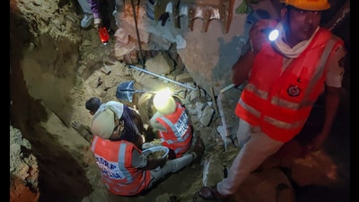 The incident occurred between 8.30pm and 9pm at a residential plot in Basai, where basement excavation was underway. (HT Photo) The incident occurred between 8.30pm and 9pm at a residential plot in Basai, where basement excavation was underway. (HT Photo)