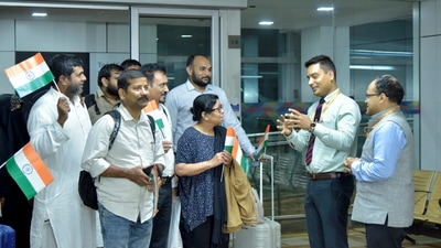 Indian nationals were welcomed upon arrival from Iran under Operation Sindhu, after a special flight from Mashhad landed in New Delhi. (@MEAIndia) Indian nationals were welcomed upon arrival from Iran under Operation Sindhu, after a special flight from Mashhad landed in New Delhi. (@MEAIndia)
