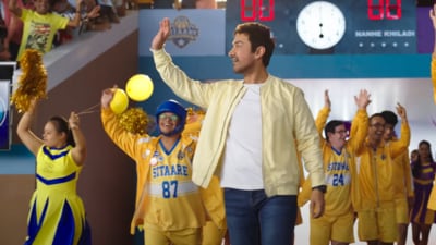 Sitaare Zameen Par sees Aamir Khan coach a special team in basketball. Sitaare Zameen Par sees Aamir Khan coach a special team in basketball.