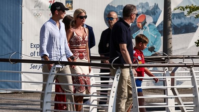 Ivanka Trump, daughter of U.S. President Donald Trump, and her husband Jared Kushner walk at the Venice airport, ahead of the expected wedding of Amazon founder Jeff Bezos and Lauren Sanchez, in Venice, Italy, June 24, 2025. REUTERS/Guglielmo Mangiapane (REUTERS)