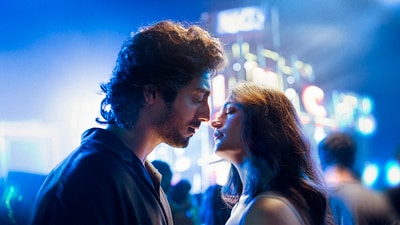 Saiyaara, directed by Mohit Suri, stars newcomers Ahaan Pandey and Aneet Padda. Saiyaara, directed by Mohit Suri, stars newcomers Ahaan Pandey and Aneet Padda.