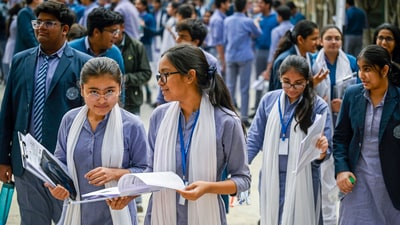 As per the norms, Class 10 students from winter-bound schools will get option to appear for the board exams in any of the phases. (Raj K Raj/HT Photo/Representational) As per the norms, Class 10 students from winter-bound schools will get option to appear for the board exams in any of the phases. (Raj K Raj/HT Photo/Representational)