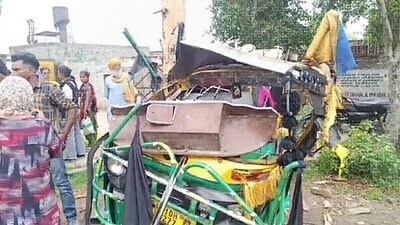The mangled remains of an autorickshaw after a mishap in Jalandhar. (HT photo)